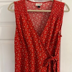 Universal thread, high low, sundress front wrap