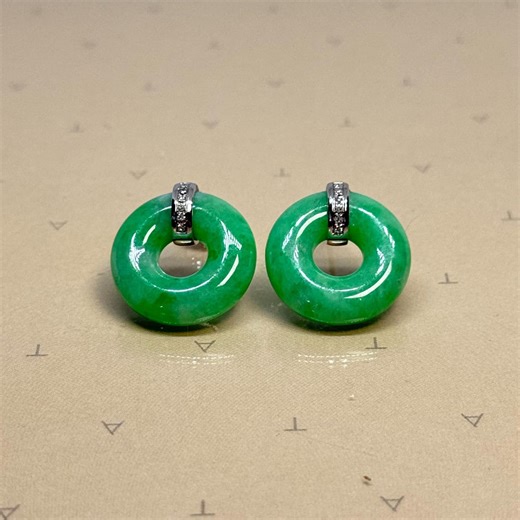 Apple Green Jadeite Donut Earrings With 18k White Gold Diamonds - Etsy
