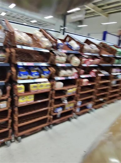 Tesco prank with Meta Glasses blowup prank