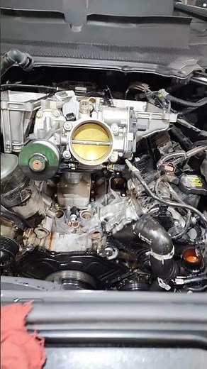 2018 LandRover Discovery coolant crossover and water pump replacement