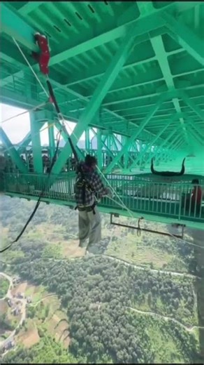 World's tallest bridge bungee