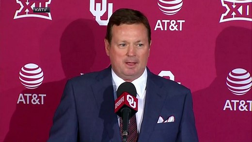 Stoops 'fortunate' to have coached at Oklahoma