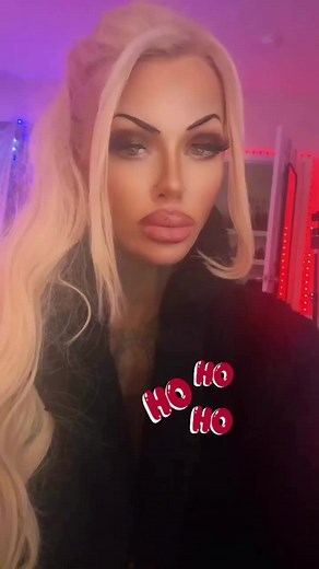 Merry Christmas babes #bimbo #bimbodoll #bimbogirl #bimbolife #bimbocore #plasticpositive #fyp #bimbotiktok #fakebody #bimbofication