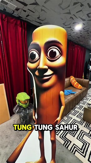 Why did Sammy send me a life sized Tung Tung Tung Sahur? 😭😭😭 | sammy