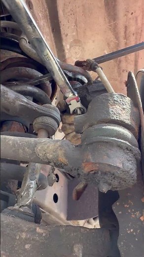 Diagnóstico preciso. Reparación correcta. #fyp #viral #mechanic #automobile #tips