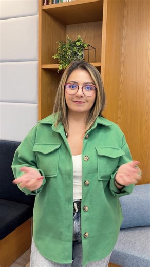 Tu aplicación no falla cuando la pruebas. Falla cuando el tráfico deja de ser controlado. La concurrencia no es teoría de libro. Es lo que separa un backend funcional de un sistema realmente escalable. Si trabajas con Java y quieres entender cómo diseñar para alta demanda —sin bloquear hilos innecesariamente y usando mejor los recursos— este PragmaTalk es para ti. 📅 11 de marzo 🕔 5:00 p.m. COL Comenta REACTIVO y te enviamos el link de inscripción. #Java #Backend #Programación #ArquitecturaDeSo