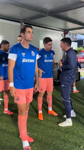 Em frente, Dragões 🐉 💪 #FCFFCP | FC Porto