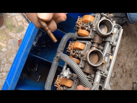 Cleaning The Carburetor of Honda CB400.