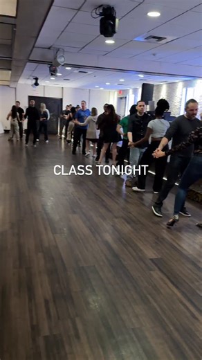 Live at Stevens Steakhouse Beginner Bachata class is just about to end! Great job everyone🙌🏾🕺🏾 | Bachata Dance Academy
