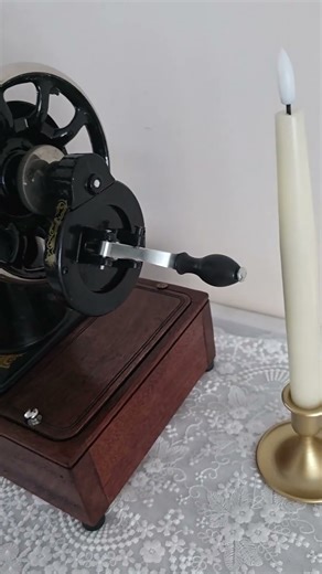 1929 Model 128 Singer Sewing Machine XV #sewingmachine