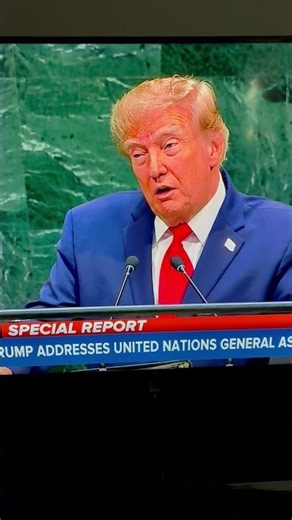 lips are moving #funny #comedy#trump