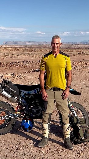 We’re VERY excited to be adding a mesh pant to our apparel lineup.🔥 The Kiger Mesh Pant is made from highly durable stretch micro-mesh, the whole pant is built to breathe. The micro-mesh is dense enough to keep dirt out and heavy enough to take whatever you can dish at them. These pants beat the heat, so you stay cool, calm, and collected as you tackle the toughest terrain. Now available for preorder on our site. #moskomoto #toughgearhardtravel #motorcyclegear #endurolife #singletrack #dualspor