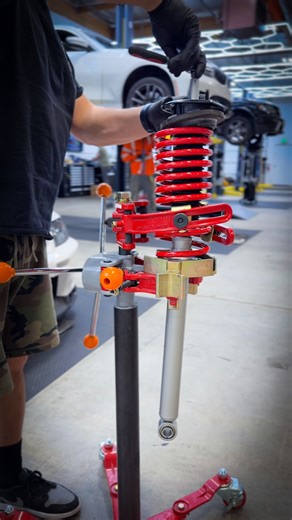 Openbay Garage on Instagram: "A lot of people have been asking if we have a spring compressor, so we decided to put together a little video showing the ones we have in action. We used it to assemble a full Nismo suspension setup since the kit comes in pieces. Access to all of our specialty tools, including this spring compressor, is included with every bay rental. Book a bay and get your project done the safely. #openbaygarage #diygarage #selfservicegarage #springcompressor #asmr"