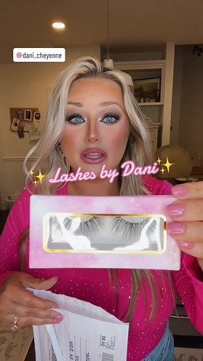 Unboxing Handmade Lashes by Dani | Lash Review