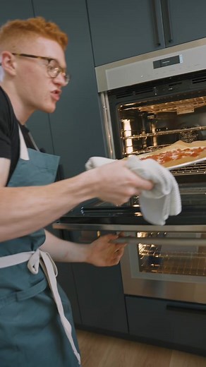 My 300 Cal. Pizza Vs. Domino’s 3,000 Cal. Pizza‼️‼️ #lowcalorierecipe #cookingtiktok #lowcaloriemeals #lowcalorie #caloriedeficit #boston #fitnesscooking #cuttingdiet #cuttingseason