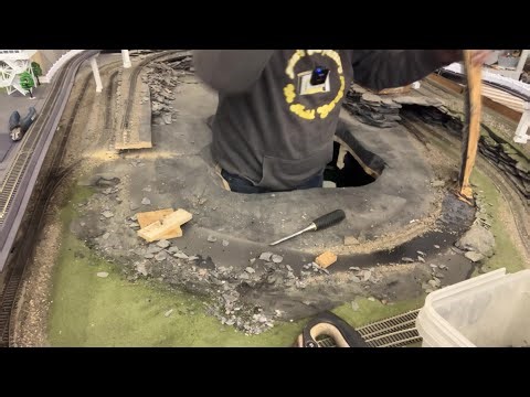 HO Train Roundhouse And Turntable Construction Has Begun