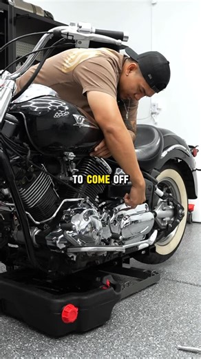 Eddy Concepcion on Instagram: "Bobber Build - Part 8 Replacing the starter clutch on this Yamaha v Star 1100 #yamaha #vstar #starterclutch #bikerepair #biker #bikelife #bikersofinstagram"