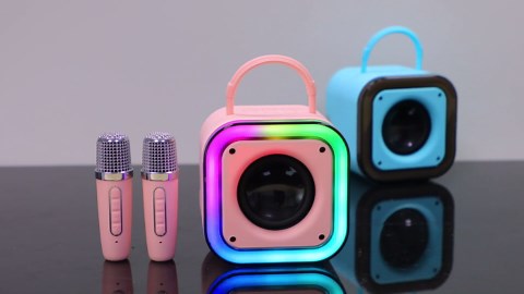 Mini Karaoke Machine for Kids, Girl Toys Gifts, Kids Karaoke Wireless Microphone for 4,5,6,7,8,9,10,11,12 Years Old Boys and Girls Christmas Party Gifts Toys (Pink)