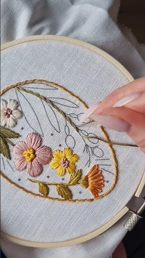 Stem stitch quick tutorial💛 ideal for smooth lines and flower stems🌸 #embroidery #tutorial #diy #art