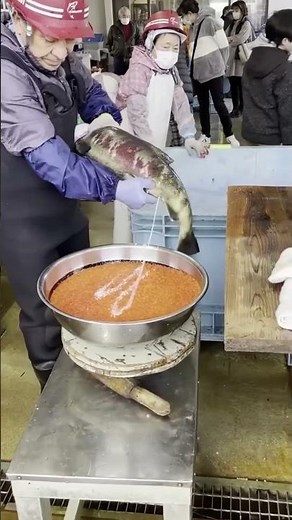 Why Do Hatcheries Cut Open Fish to Collect Eggs