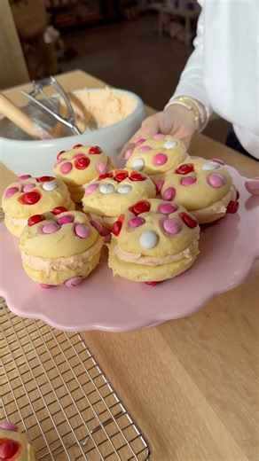 The Food Nanny on Instagram: "You need to make our new delicious Whoopi Pie 😍💗it’s a delicious cake-y sandwich cookie that’s filled with indulgent white chocolate and strawberry buttercream🙌🏻 Perfect for Valentine’s Day 💘 Comment: Recipe , Whoopi or Link for recipe to get sent to yours DMs 🥰 PS -you don’t have to add the discard 🤍 #whoopi #gut #discard #sourdough #cookies"