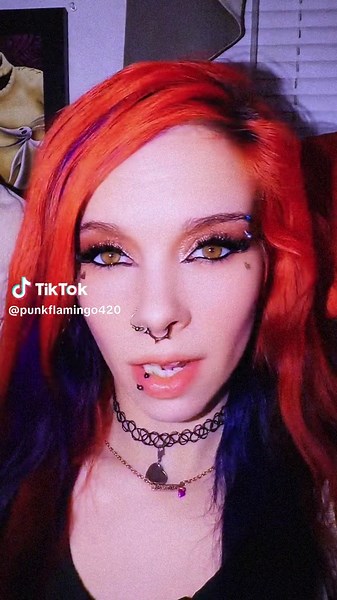 Punk Flamingo 🦩 (@punkflamingo420)’s videos with Cute Girl - Diggy Graves