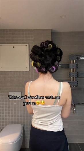 DIY Blowout Hair Rollers Tutorial