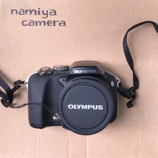 VINTAGE DIGICAM STORE on Instagram: "🐳 OLYMPUS SP-560UZ ✨ Like new, full box, 18x super zoom *8.0 Megapixel resolution *18x optical zoom *9.8/10 condition, all functions working normally *English language interface, capable of video recording 💰 PRICE: ₱2800 Namiya will give you a strap, memory card, battery, charger, and full accessories as shown in picture 2."