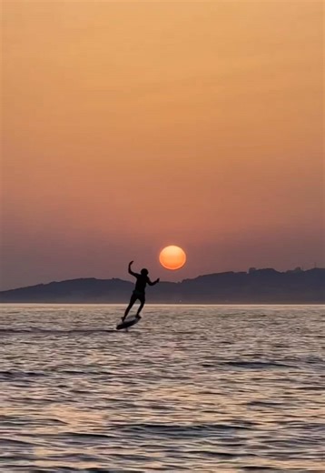 🌊 What Watersports Are Available in Pula? Try E-Foil! 🚀 Looking for the best watersport in Pula? Sure, you can jet ski, paddleboard, or dive… but have you ever flown above the water? 🤙⚡ E-Foiling is the ultimate next-level adventure, and you can learn it in just 30 minutes with E Foil Pula! No wind? No waves? No problem! Our electric hydrofoil boards let you glide effortlessly over the Adriatic, making it a must-try for beginners and pros alike! 🌊🔥 📍 Pula, Croatia – Book your ride & experi