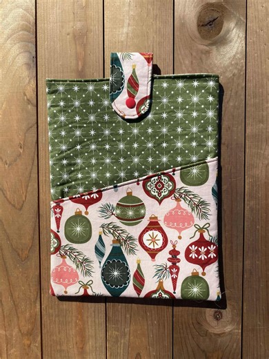 Handmade Padded Book Sleeve With Pocket – Vintage Christmas Holiday Fabric Book Protector for Paperback, Hardcover, Ereader - Etsy