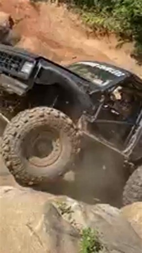 2.3K views · 30 reactions | Ford Bronco 2 Contra Jeep CJ5 - Quien lo hizo mejor? | Off Road n Chill Español | Facebook