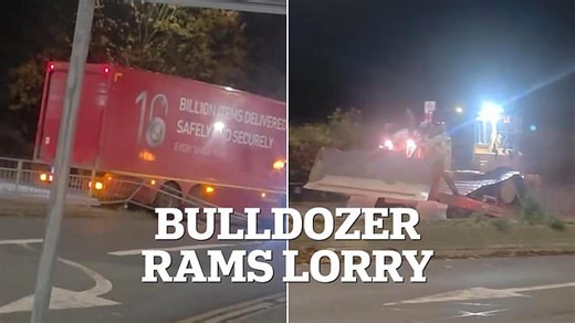 Moment-stolen-24-tonne-bulldozer-smashes-Royal-Mail-lorry-stunned ...