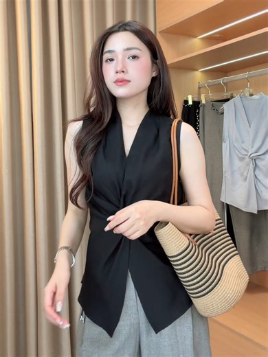 Mã mới về cứ phải gọi là xinh & sang đỉnh luôn! Mã áo: VBA154 Mã quần: VBQ450 #vibesense #vibesenseofficial #shirts #áo #áoxinh