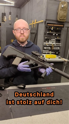 👀Why does EVERYONE want a Steyr AUG? #shorts #steyraug #weapons #orkovnet