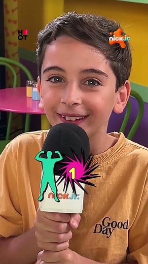רועיקי מצחיקי משגע את ניקי כשהוא עושה אימוניקי! נסו את האתגר! | ניק ג'וניור #shorts