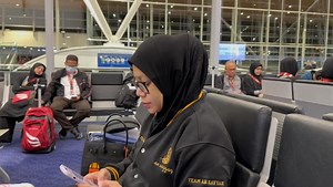 6.2K views · 91 reactions | Perasaan Datin Untuk Trip Bersama Jemaah殺殺殺 #arrayyanhijrah #viral #berkongsirezekibersamaarrayyan #ThePowerOfSedekah #Duyufurrahman #sembelih #kambing #aqiqah #sedekahumrah #mekah #fyp #fyp #malaysia #founderarrayyanhijrah#mekah❤️ #madinahalmunawaroh #kaabah #umrah #umrah2022 #norhafizahsaad #kopidatin #qurantagging#umrahbersamaarrayyanhijrah#umraharrayyanhijrah#umraharrayyanhijrahglobalsdnbhd | Nor Hafizah saad | Facebook