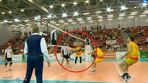 785K views · 3.3K reactions | La sontuosa ladrata con cui il palleggiatore della Macedonia si è aggiudicato un punto decisivo alle qualificazioni ai prossimi Europei. La giocata è avvenuta sul 12 a 12 del tie break, poi vinto dai macedoni 14 a 16. Incredibilmente l’Ungheria non ha ancora dichiarato guerra. | Problemi di Volley | Facebook