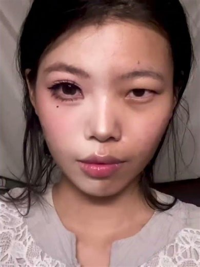 Even looking like this can transform You can also transform very well #Puffy eye#Triple bi