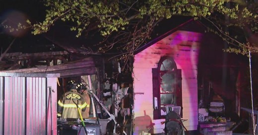 Arson investigation underway after house fire in Fort Worth, officials confirm