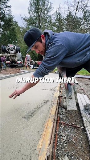 How to fix concrete stuffing when pouring at angles #concrete #construction #landscaping