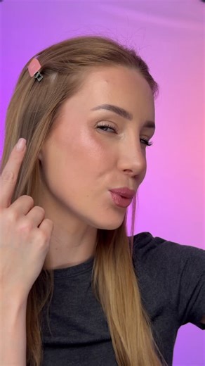 𝗦𝗔𝗜𝗥𝗘𝗠 on Instagram: "Jsi spíš tým Glow makeup nebo Matný makeup? 😍Já rozhodně Glow! A ten vykouzlíš jednoduše s produkty Multi-tasker Turbocharged Glow. ✨ @rimmellondon #paidpartnership #multitaskerturbochargedglow #multitasker #turbochargedglow"