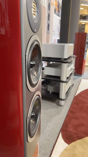 18K views · 2.1K reactions | High end hifi audio setup - 2… How do you find it ? #hifi #hifiaudio #soundsystem #audiophile #speakers #loudspeakers | Decibelvibe | Facebook