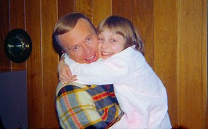 Πρέπει να μιλήσουμε για το ‘Abducted in Plain Sight’ (αλλά δεν βρίσκουμε λόγια)