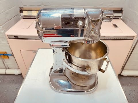 Test run: 1940 KitchenAid Model G mixer - in chrome!