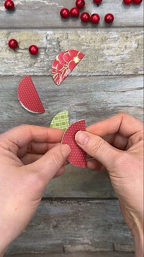 Easy Circle Punch Christmas Card! #shorts