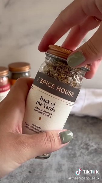 Spice Hack: Fill spice up to the top ridge for roughly 1 tbsp