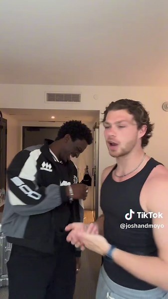 I’ll fix my own leg🤣🤣🤣