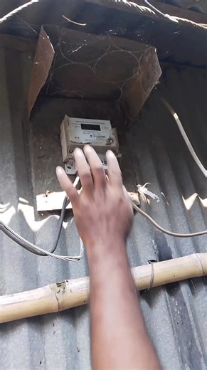 Broken meter disconnection #Lineman #electrical #electricity #meter | Lineman24.com