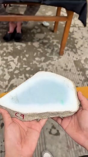 jadestones🤩 #jadeite #jade #emerald #gemstone #jadestonecutting #crystals #jadestones #jadestonecuttingjackpot #jadestonejackpot #foryou #viralvideo #viralpost #rust #rustremoval #cleaning #fiberlaser #ouropretodooeste #usa | JadeKing