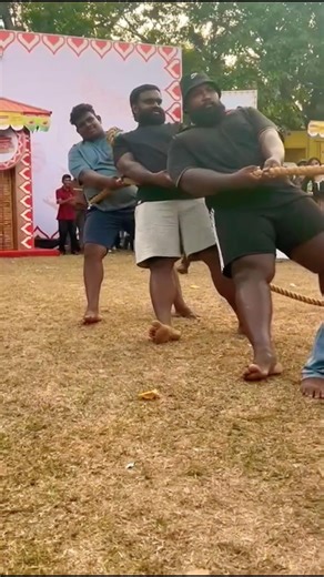 Barefoot Power 😳💪 Heavyweight Boys | Avurudu Tug of War Fun